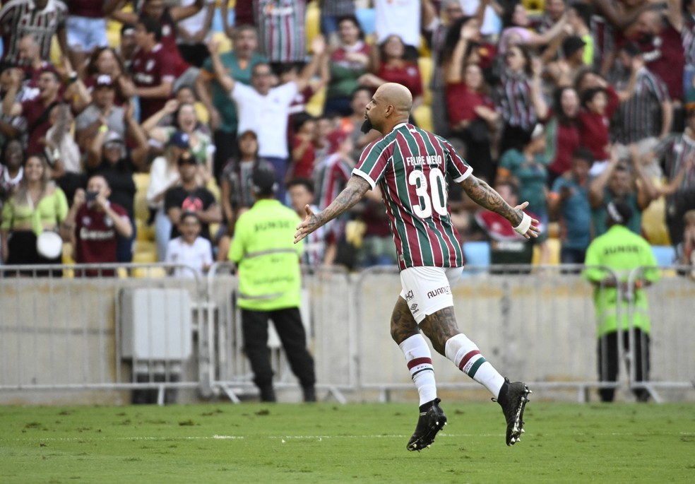 Felipe Melo comemora gol do Fluminense contra Bragantino — Foto: André Durão/ge
