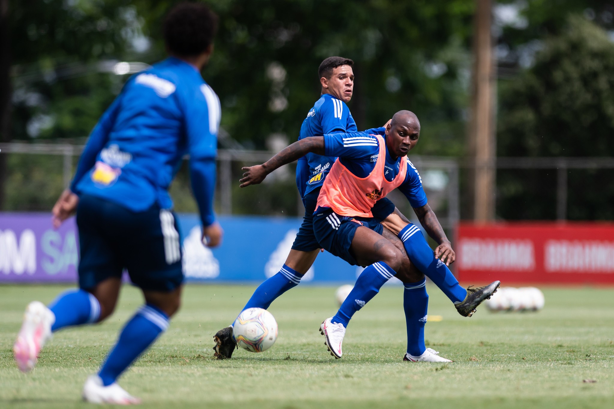 Artilheiro do Manchester City, Haaland se define: 'Sou um zumbi