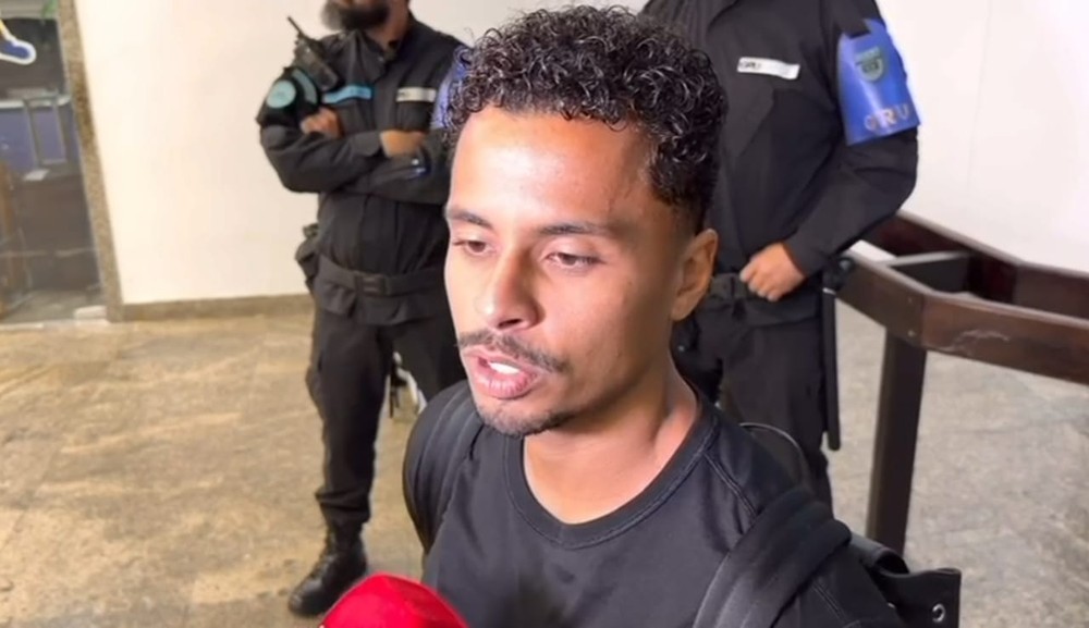 Allan chega a São Paulo para exames e diz realizar sonho ao reforçar o Corinthians
