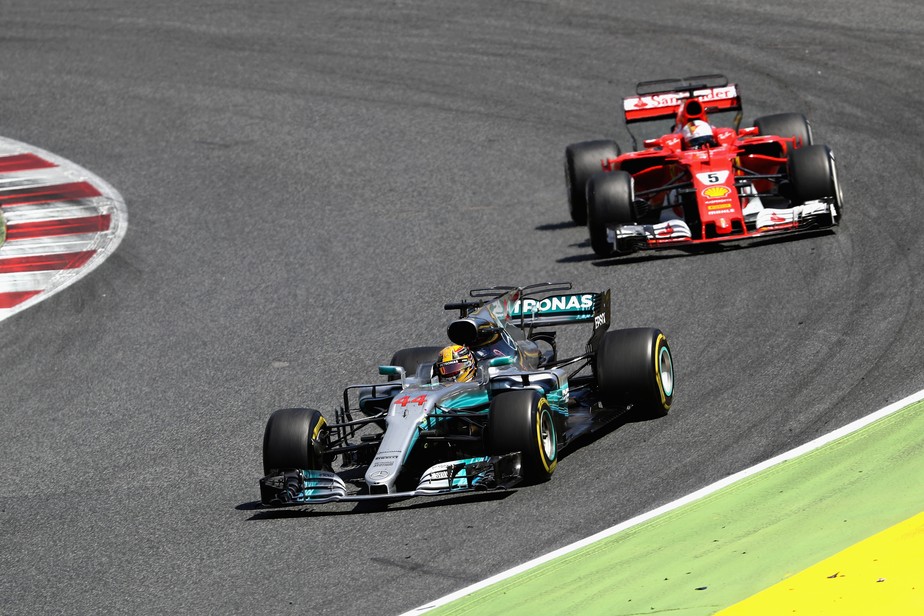 Lewis Hamilton vence GP da Espanha e é lider do campeonato mundial