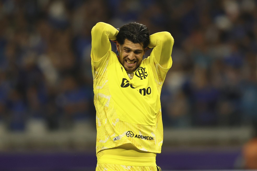 Rossi lamenta em Cruzeiro x Flamengo � Foto: Gilson Lobo/AGIF