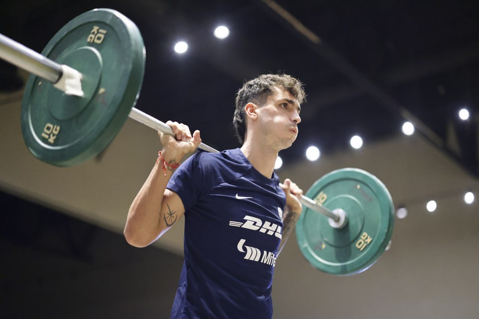Juan Dinenno, reforço do Cruzeiro, em treino do Pumas — Foto: Divulgação/Pumas