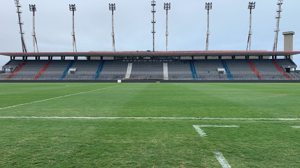 Estádio Rei Pelé vai receber o duelo entre CRB e CSA — Foto: Lílian Fonsêca/ge