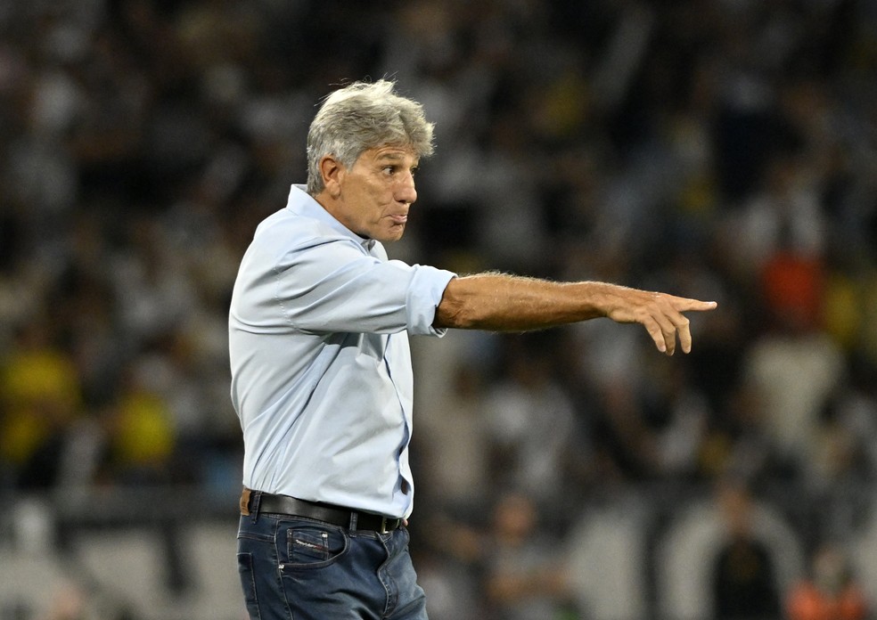 Renato Gaúcho, técnico do Vasco, contra o Fluminense — Foto: André Durão