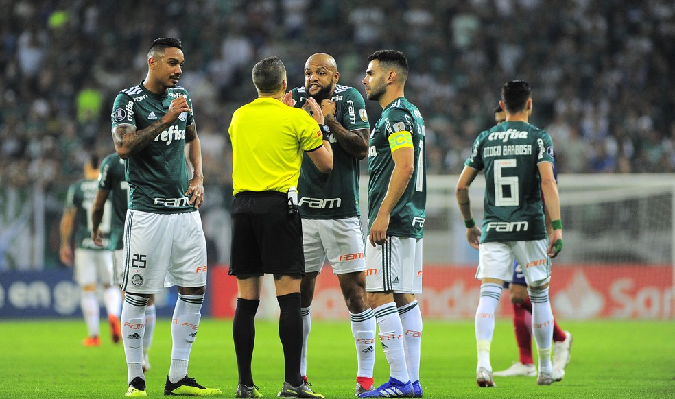 Felipe Melo recebe sexto cartão em oito jogos, e Palmeiras é o time mais  advertido do Brasileirão, palmeiras