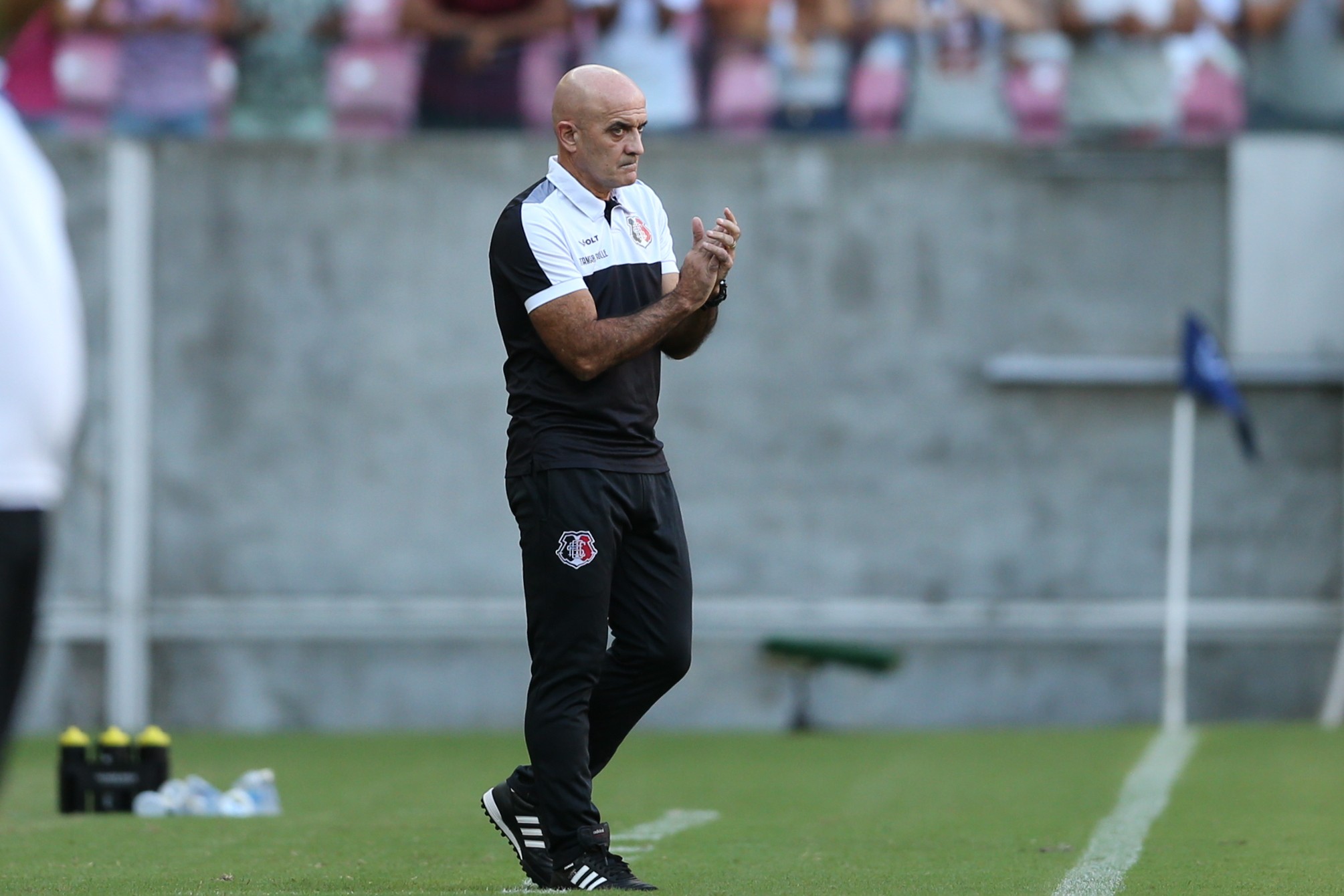 Azuriz anuncia Itamar Schülle como novo técnico 