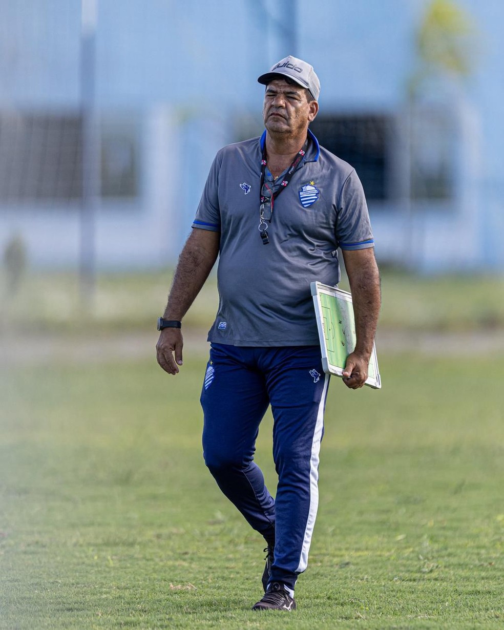 Moacir Júnior vai mexer no CSA contra o Juazeirense — Foto: Divulgação/CSA