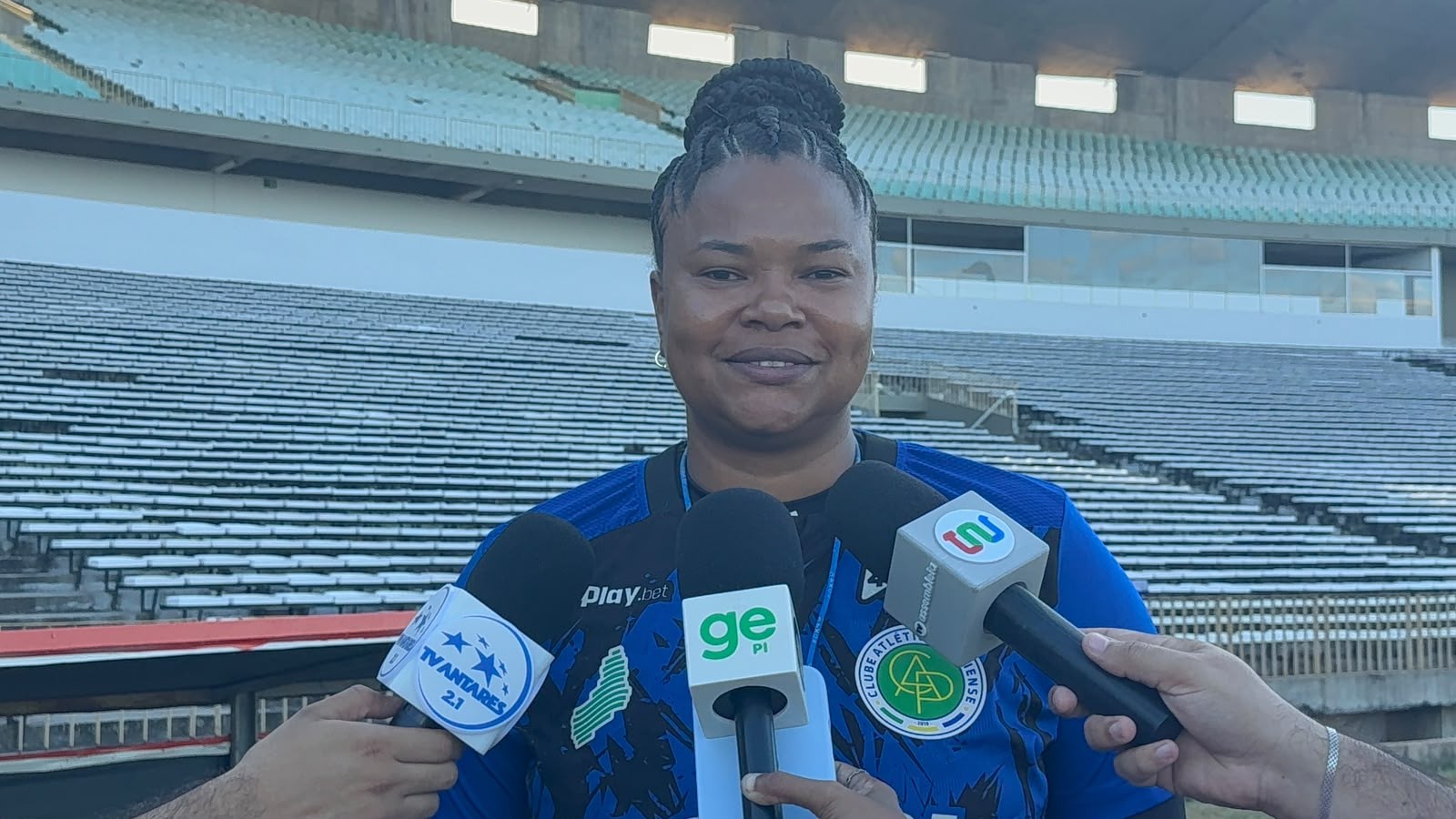 Renata Costa, do Atlético-PI, aponta grama sintético como fator diferencial em duelo com Atlético-MG