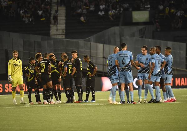 Athletico busca empate com o Botafogo entre os apagões; jogo terá ...