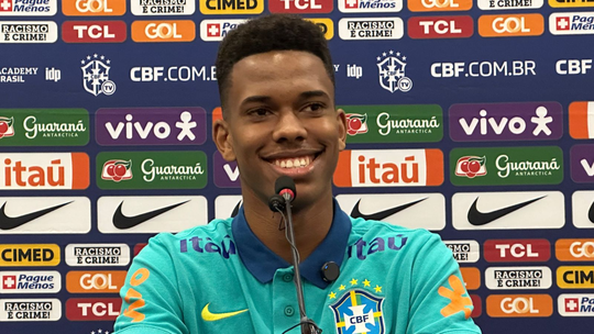 "Futebol para mim é como um parque de diversões", diz Estêvão - Foto: (Bruno Cassucci)