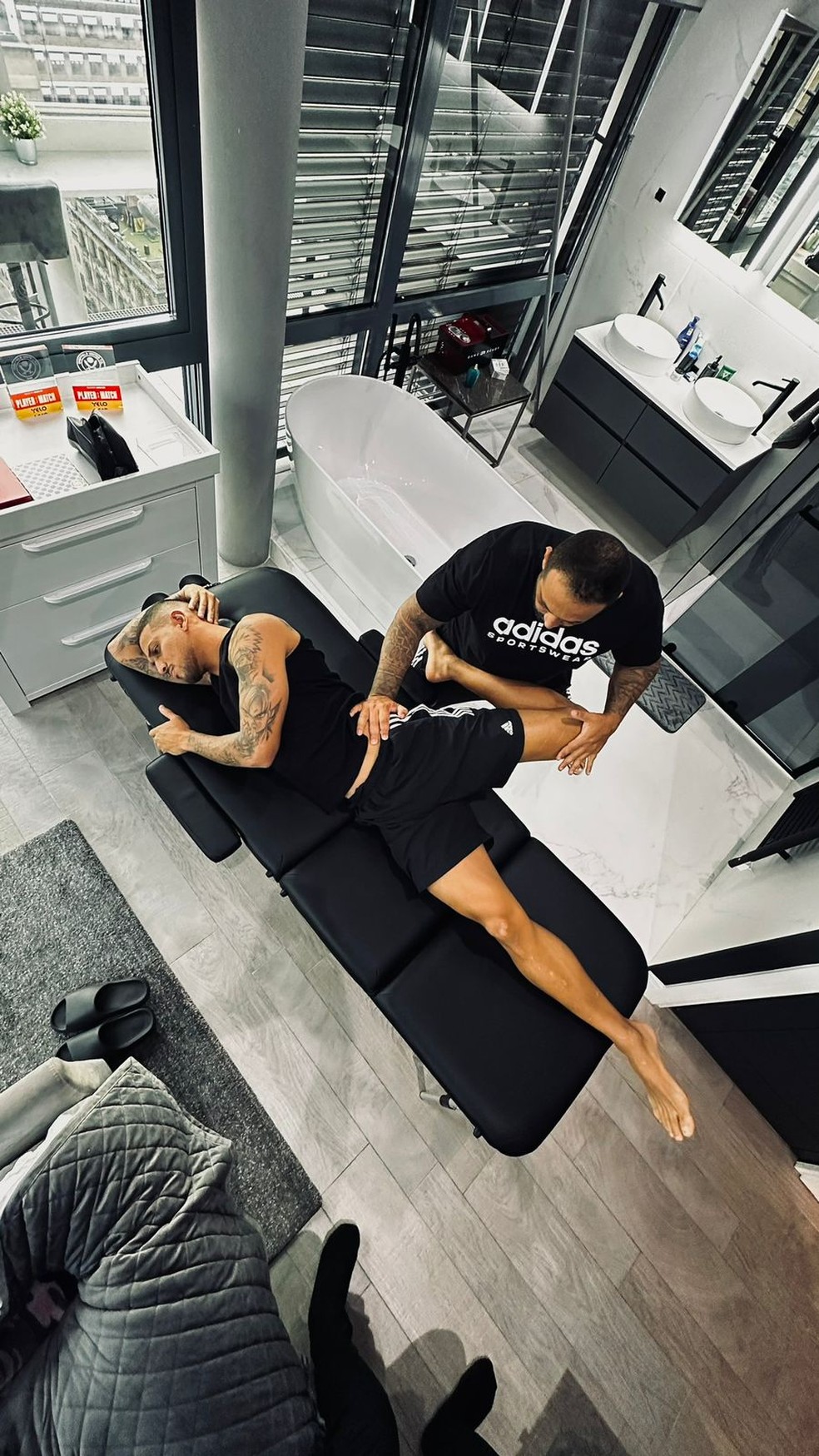 Vini Souza monta força-tarefa por sucesso na Premier League — Foto: Reprodução