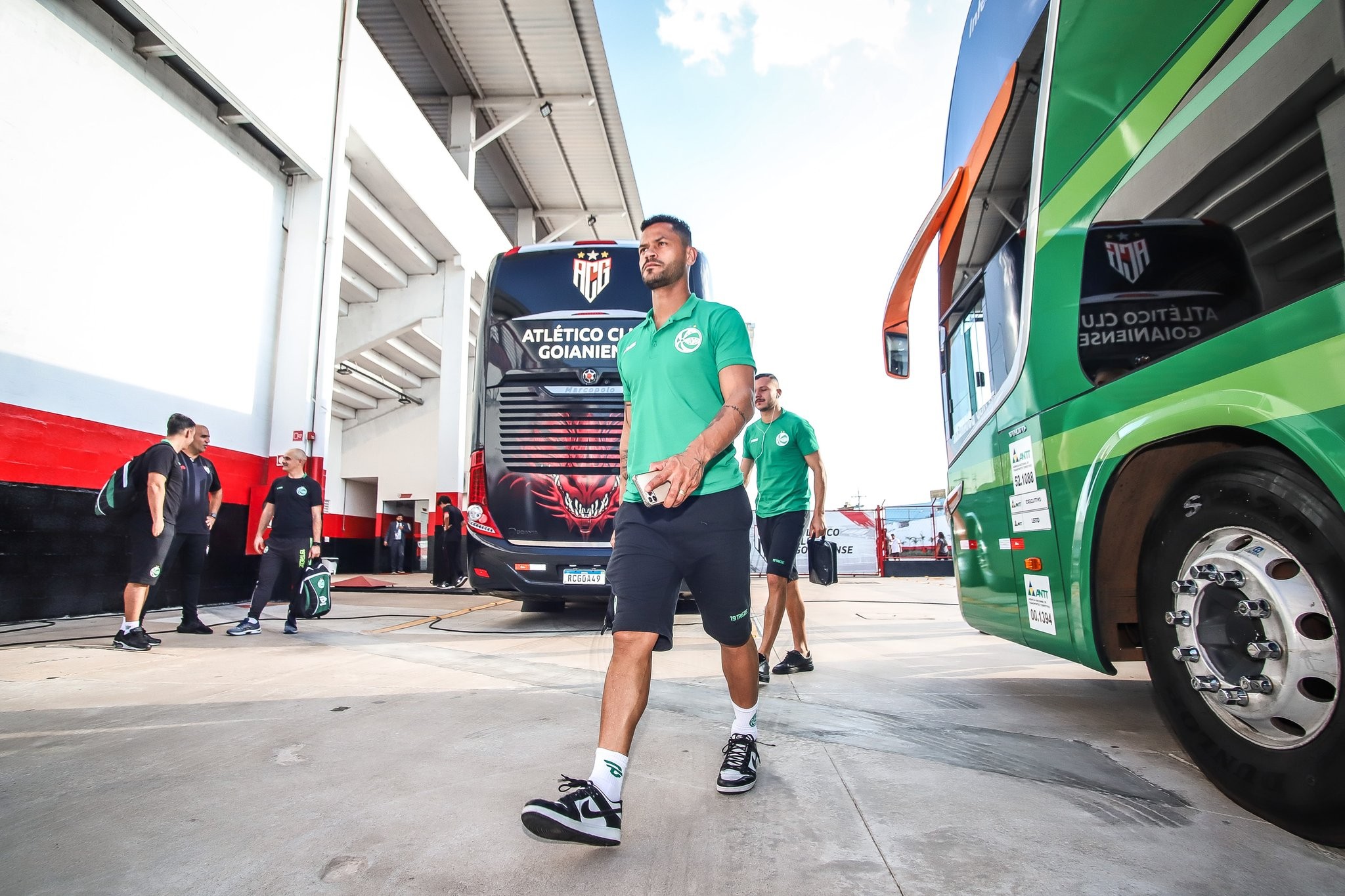 Tropa do Calvo? Moisés brinca com apelido, projeta duelo com Flu e  sequência da Série A, fortaleza