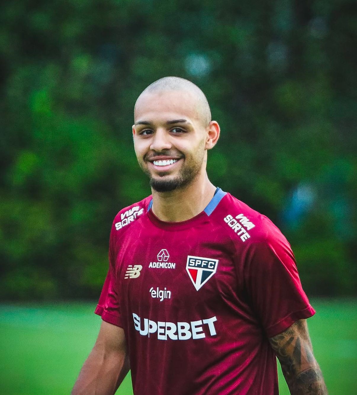 São Paulo confirma renovação de contrato do meia Matheus Alves, destaque da Copinha