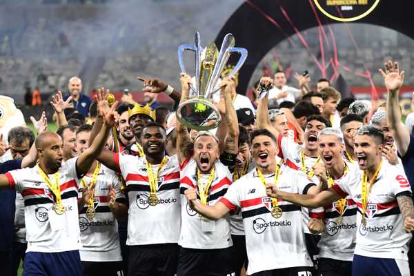 Semana do São Paulo: Lucas, tabu e título inédito numa sequência perfeita.