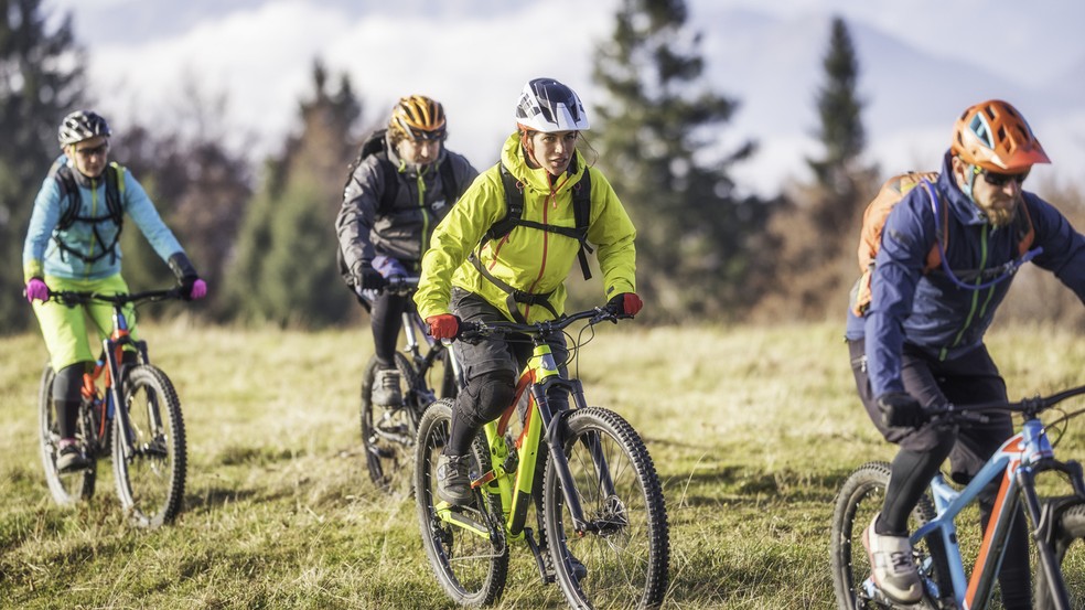 Bicicleta ergométrica ou de spinning? Como escolher o modelo certo