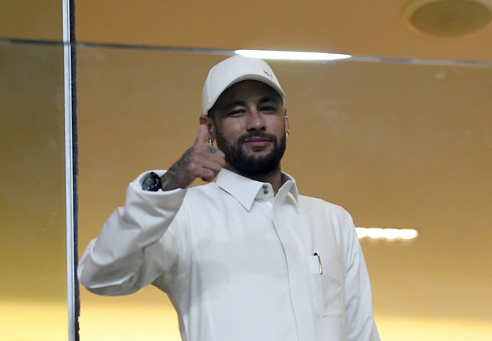 Neymar no camarote durante jogo do Al-Hilal — Foto: REUTERS