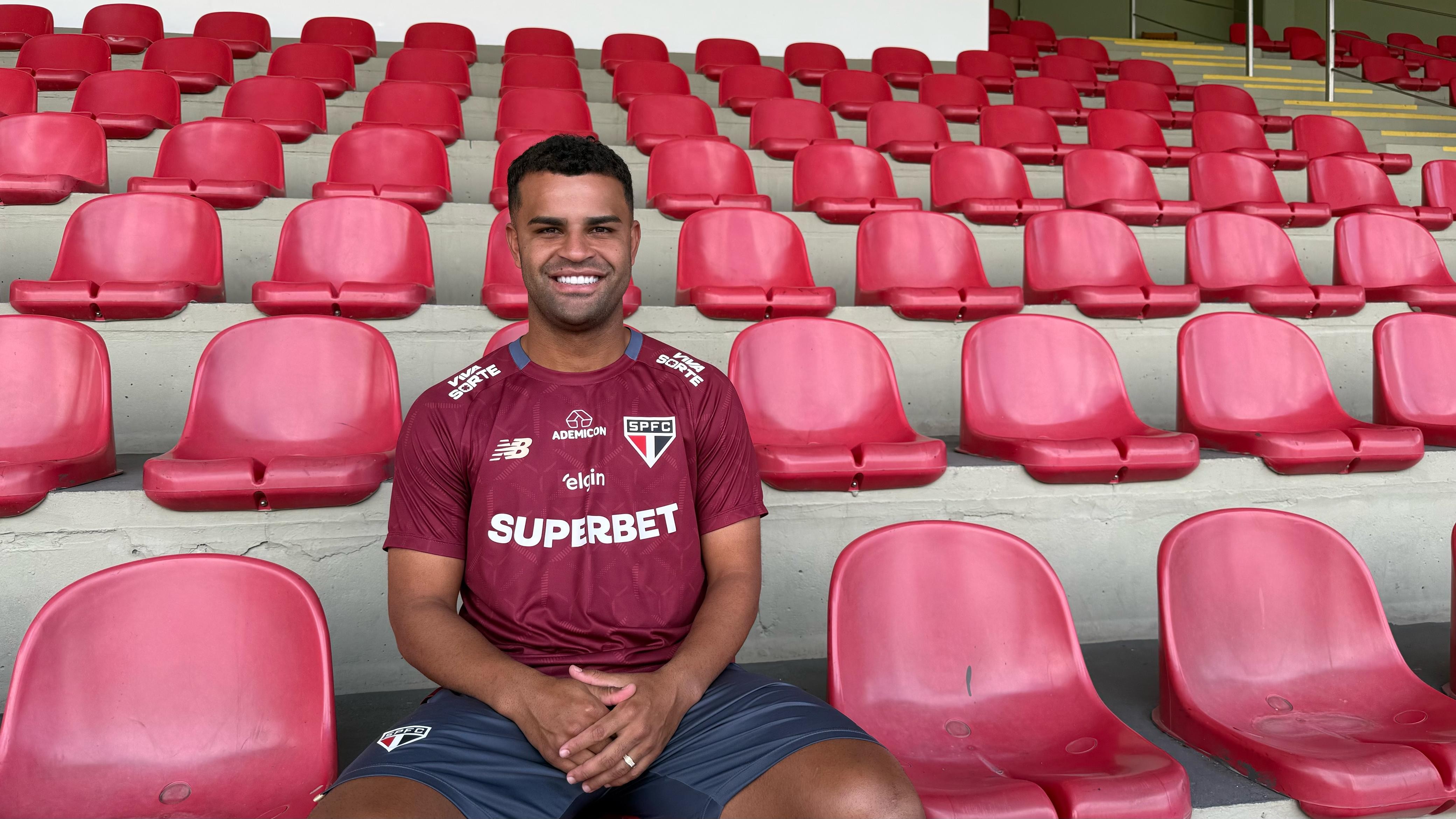 Alisson considera crítica de Zubeldía ao trabalho no São Paulo desnecessária