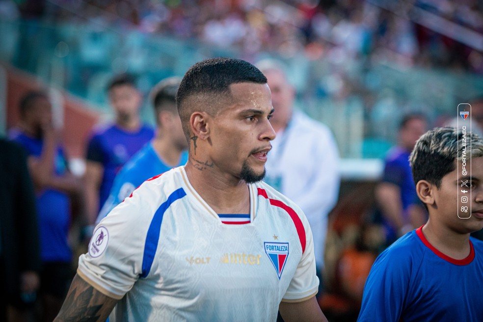 Maílton, lateral do Fortaleza — Foto: Leonardo Moreira / Fortaleza EC