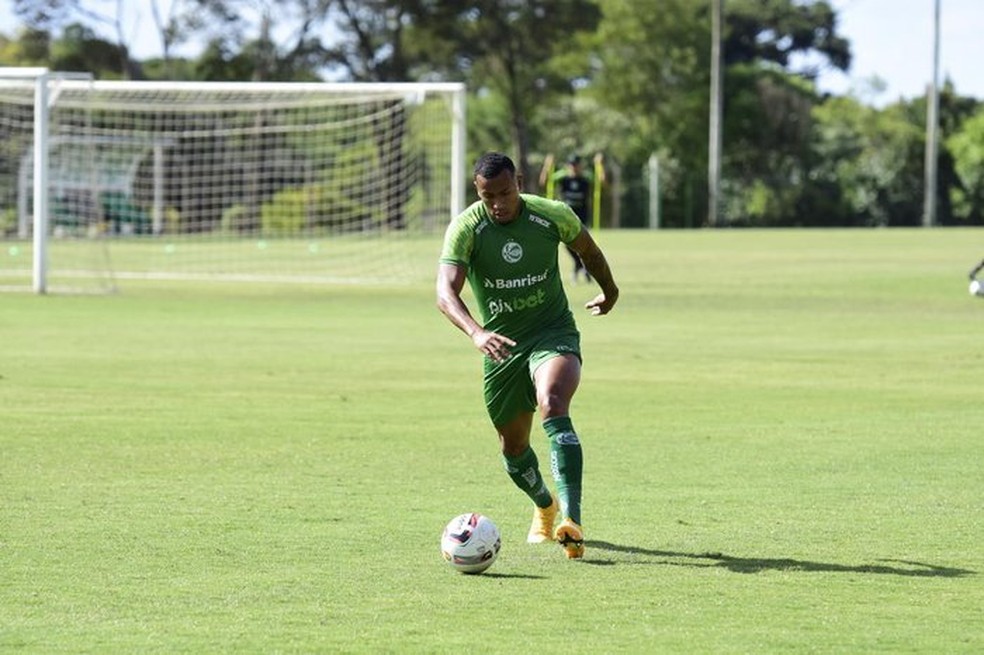 Jovem goleiro Lucas Wingert assina contrato com o Juventude