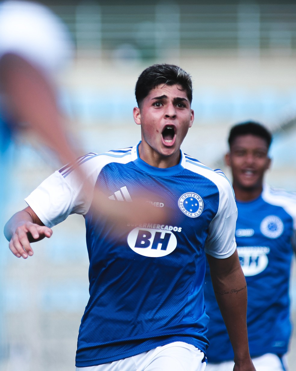 Cauan Baptistella comemora gol pelo Cruzeiro diante do Atlético-MG — Foto: Gustavo Martins/Cruzeiro