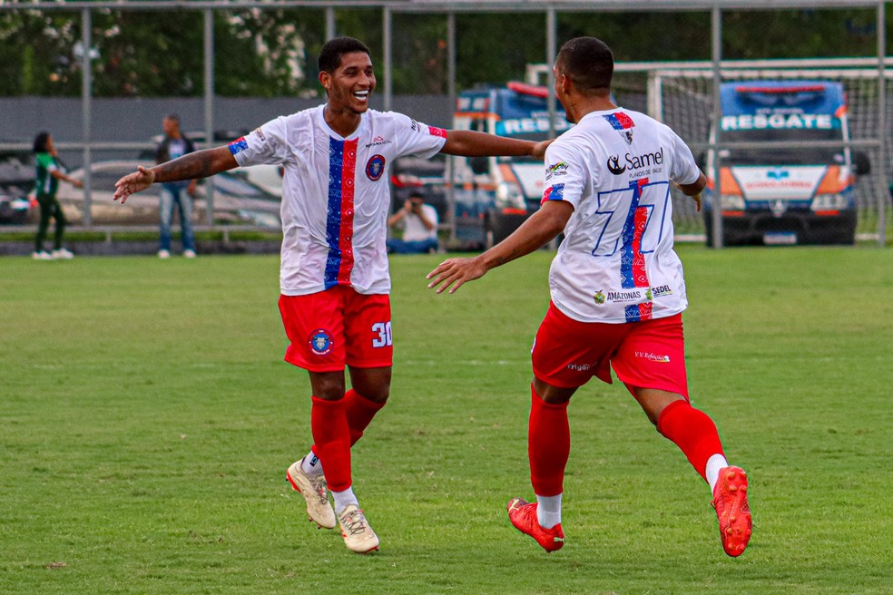 Parintins tem a melhor campanha do Campeonato Amazonense &mdash; Foto: Fernando Vasconcelos