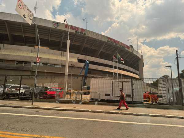 São Paulo inicia reforma na fachada do estádio do Morumbi: confira a foto.