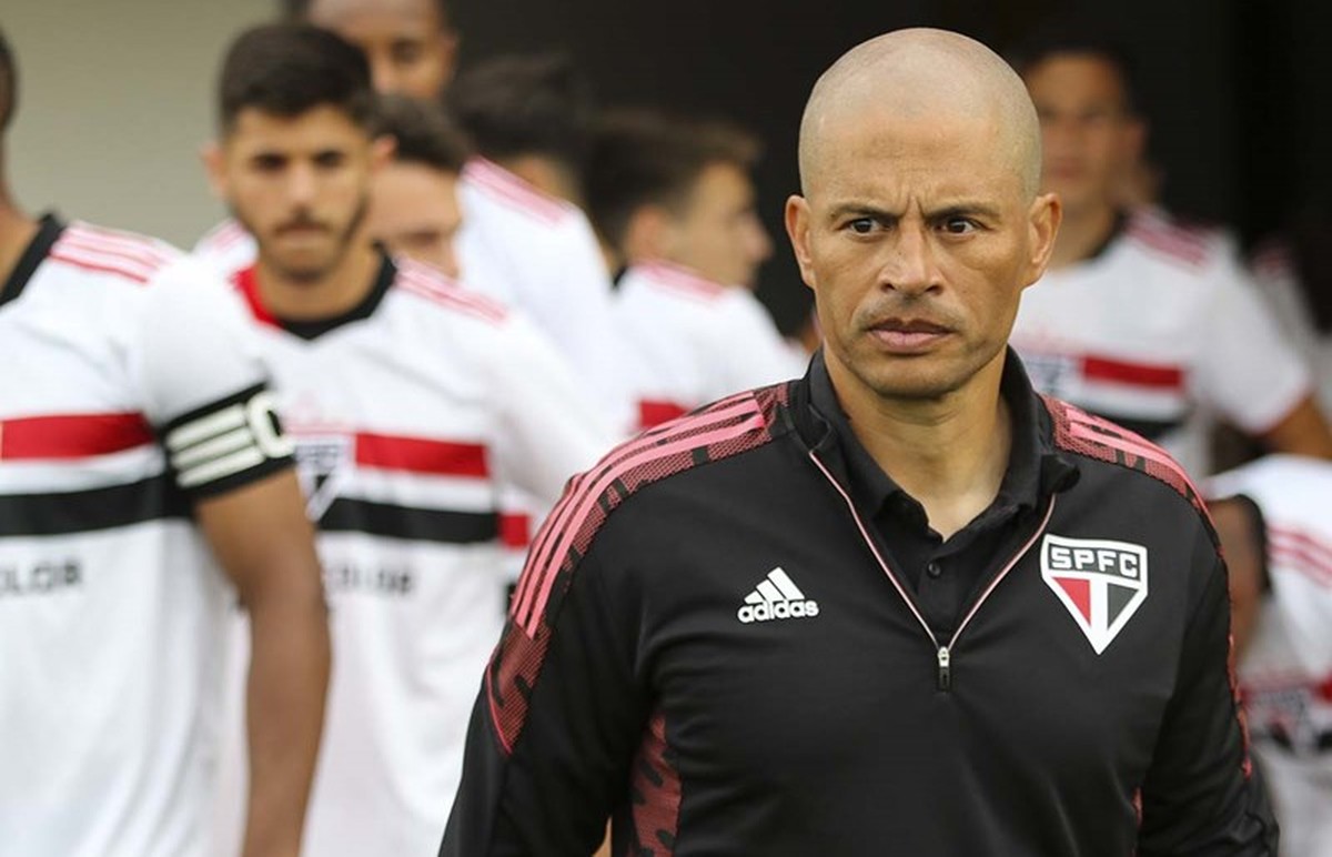 São Paulo de Alex faz 6 a 0 e vence a segunda no Paulistão sub-20 | são ...
