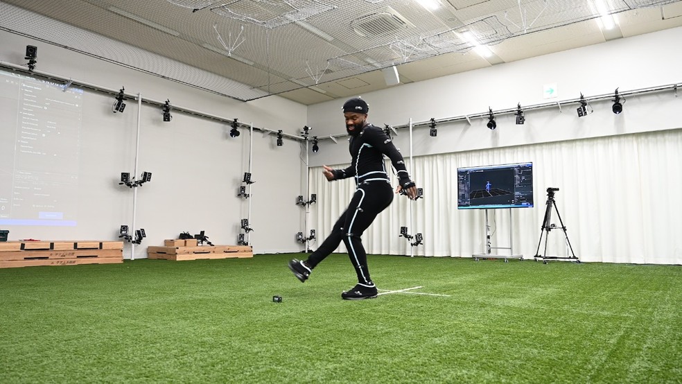 Negrete participa de captação de movimentos para game — Foto: Divulgação