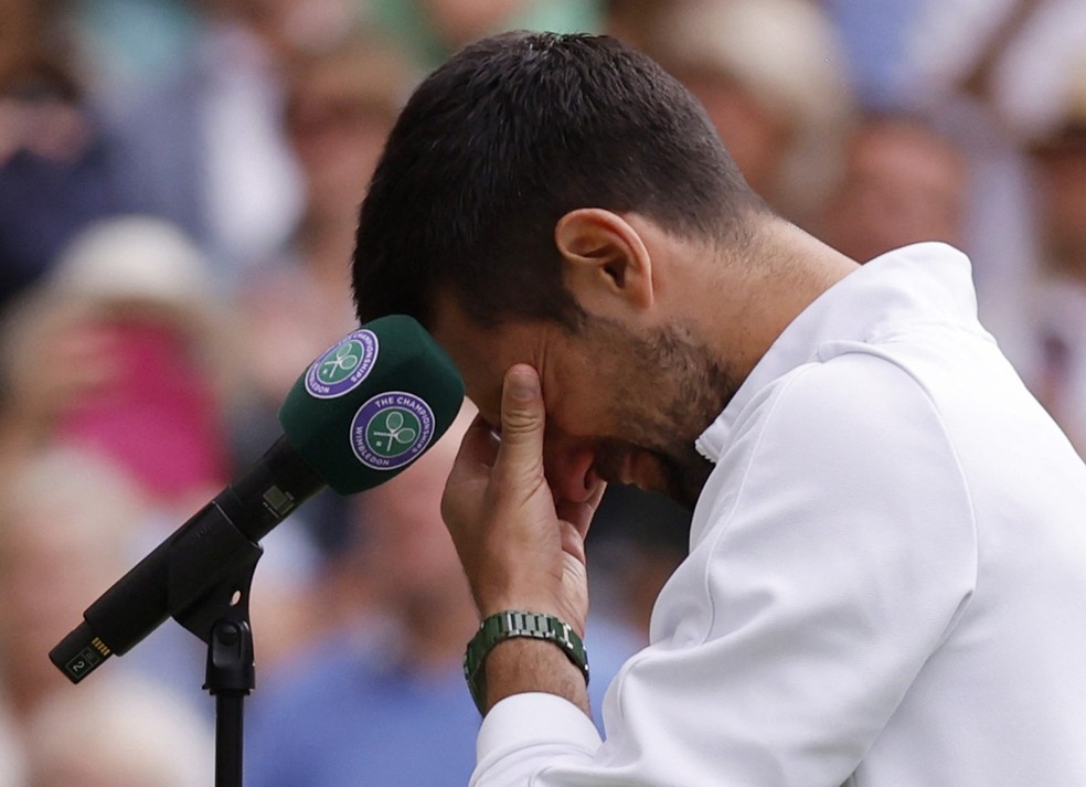 Djokovic bateu Alcaraz e está na final de Roland-Garros ou como a traição  de um corpo nos roubou um jogo para entrar na história