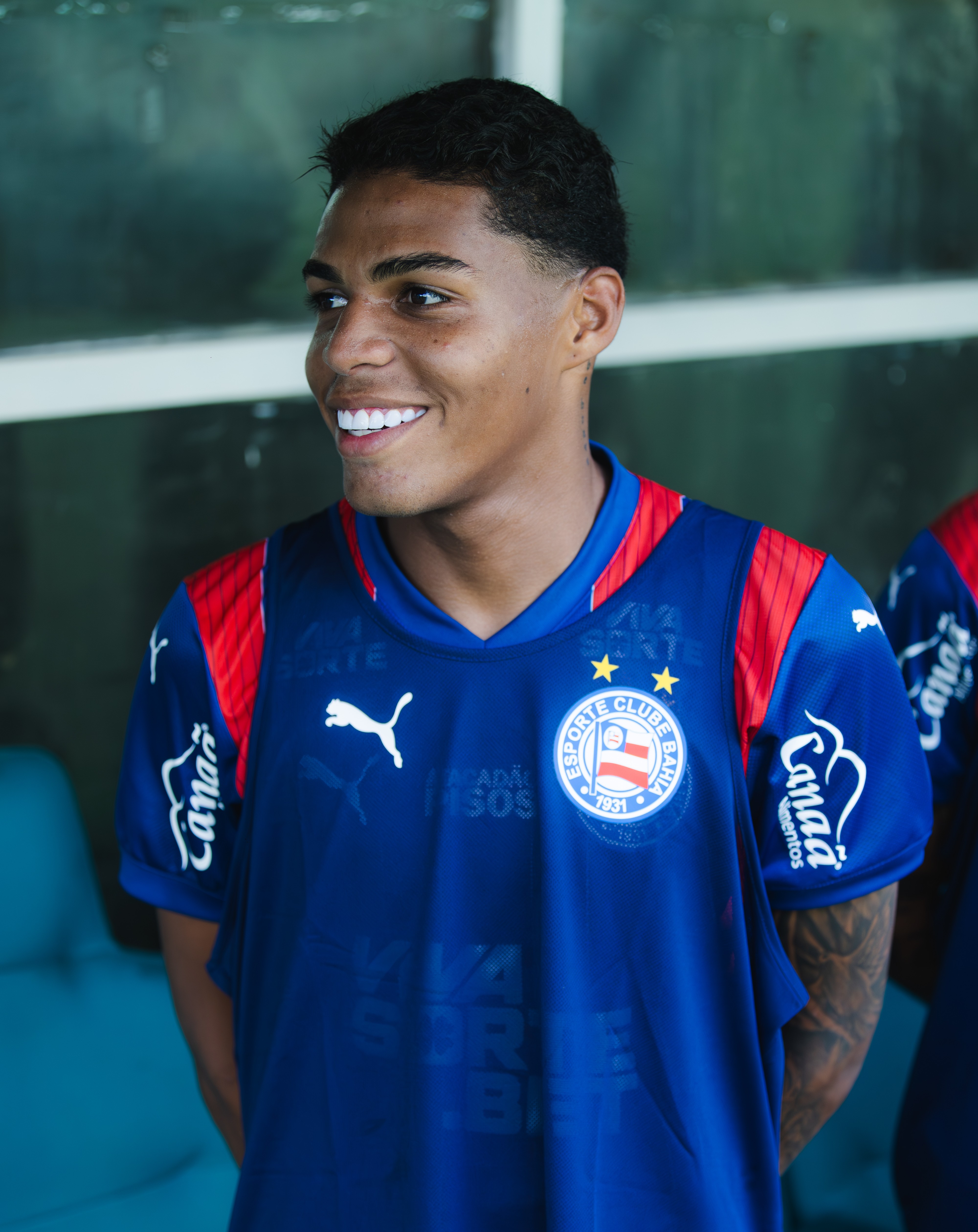 Bahia vence Bahia de Feira por 3 a 0 no Baiano com estreia de Caio Suassuna