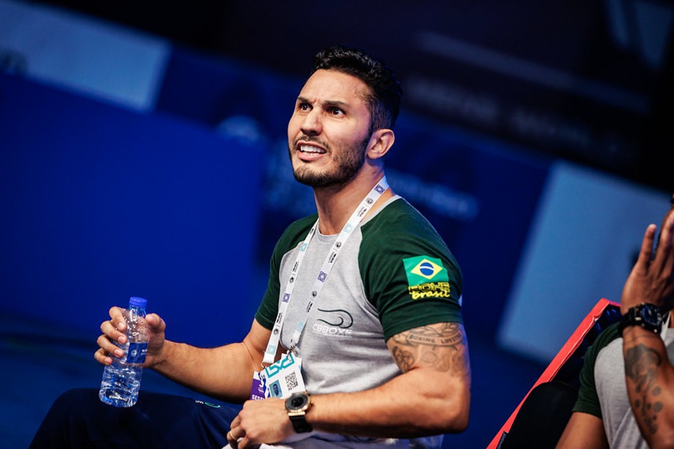 Mateus Alves técnico boxe Brasil — Foto: IBA
