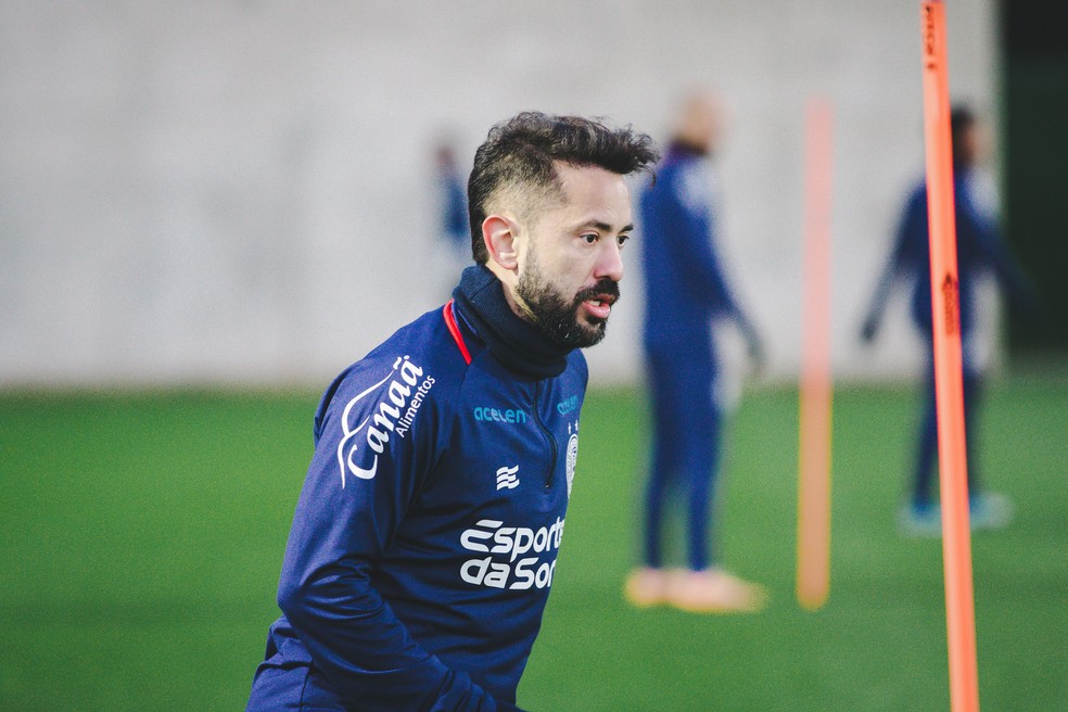 Everton Ribeiro em treino pelo Bahia — Foto: Letícia Martins / EC Bahia / Divulgação