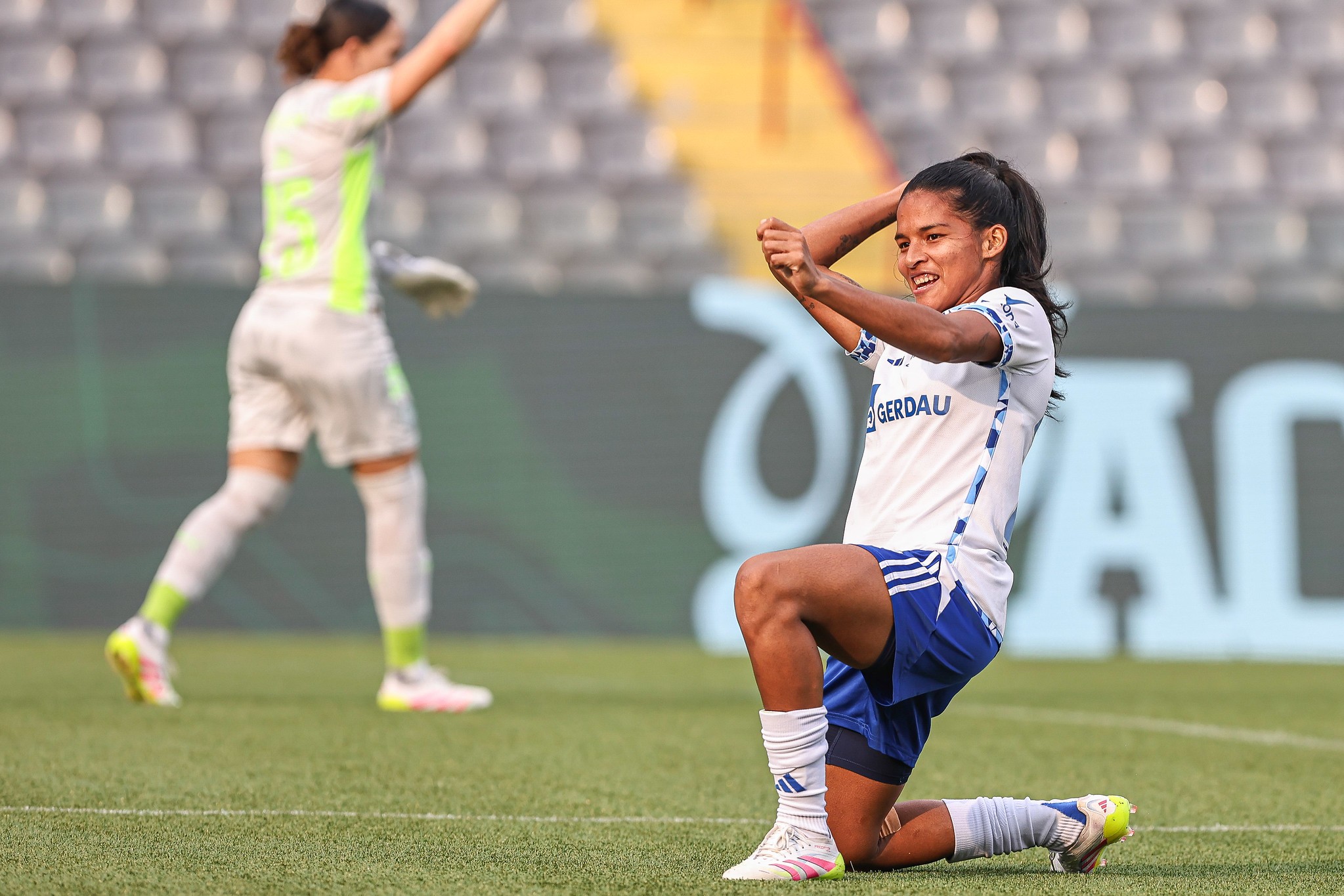 Cruzeiro quebra tabu e reforça humildade ao vencer Palmeiras no feminino.
