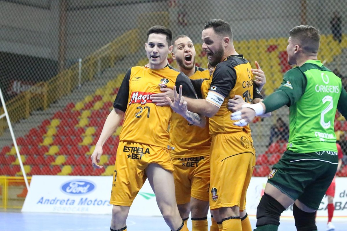 Indicado ao prêmio de melhor do mundo, Rodrigo pode coroar temporada  perfeita no Sorocaba, futsal