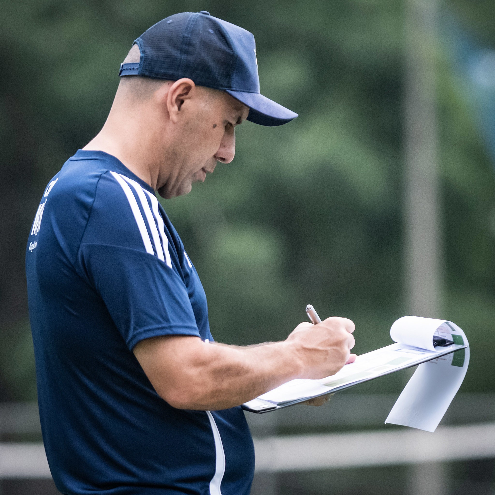 Técnico do Cruzeiro analisa jogo-treino com Botafogo e preparação na intertemporada