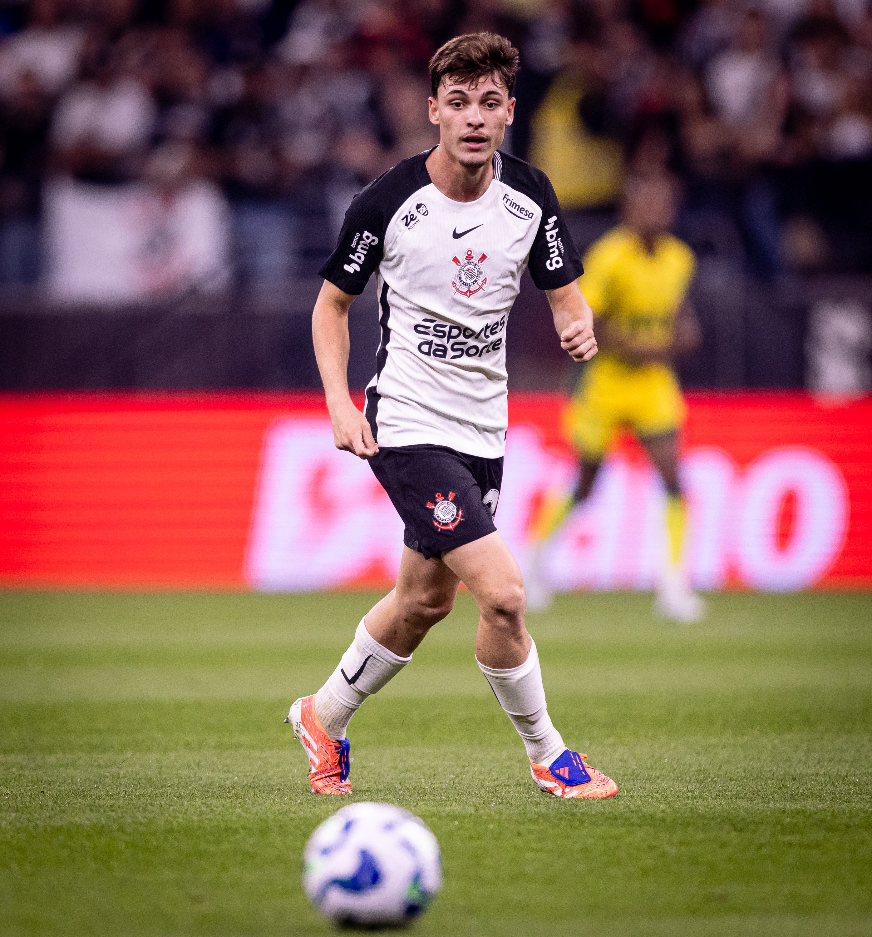 Bidon se destaca no Corinthians como curinga e mira convocação para a Seleção