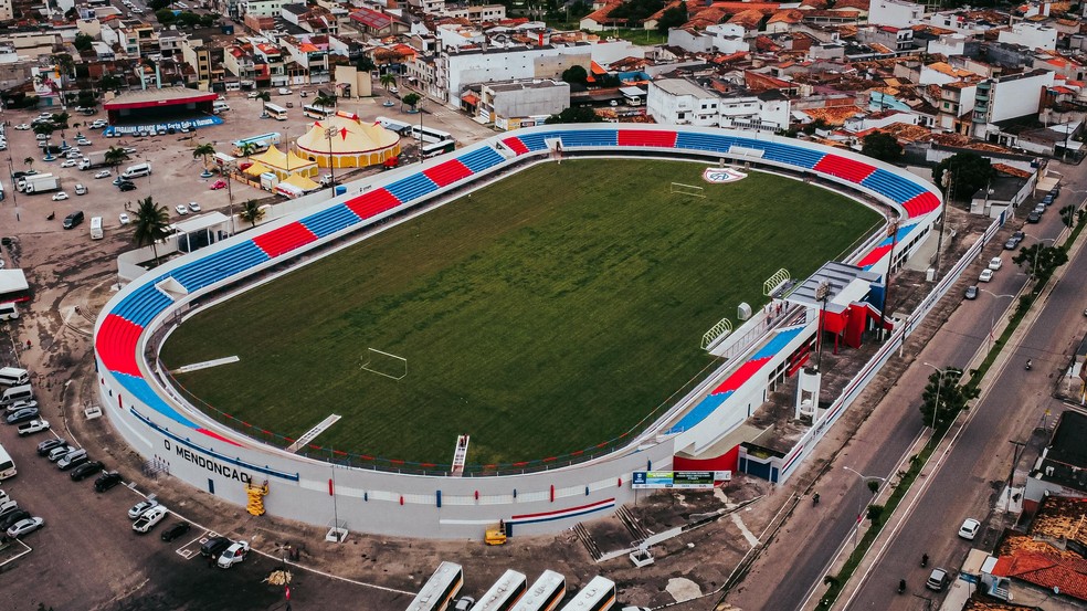Est&aacute;dio Etelvino Mendon&ccedil;a, em Itabaiana &mdash; Foto: Gabriel Bergoci