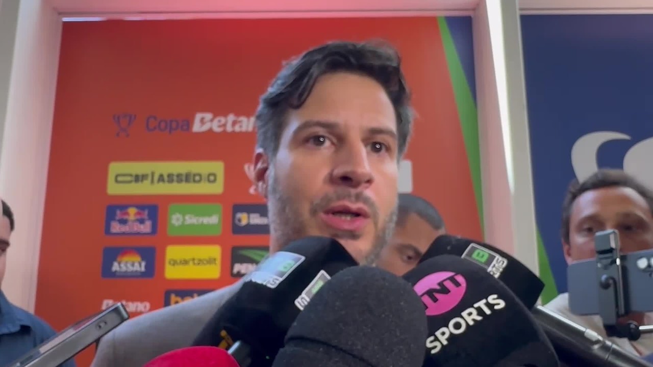 Diretor reforça permanência de John e diz que Botafogo não deve contratar ponta