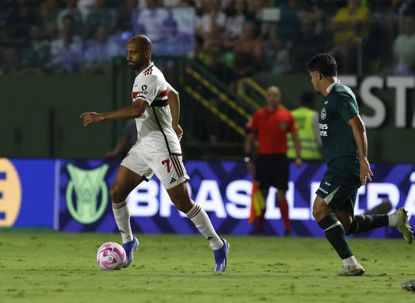 Lucas Moura despista sobre permanência no São Paulo: 