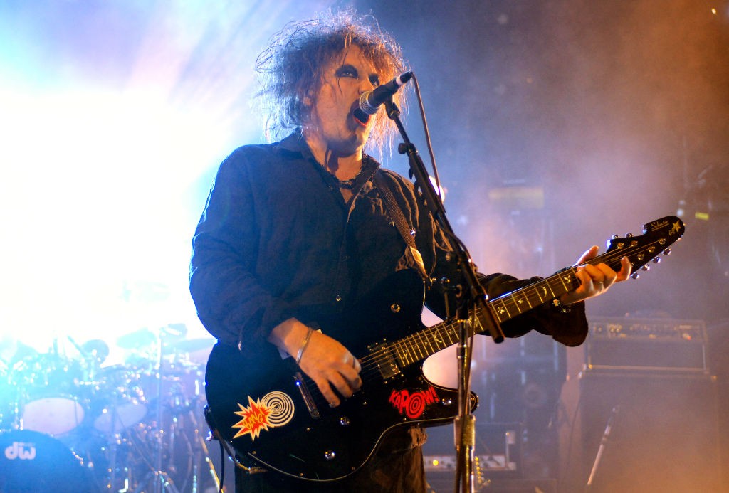 Vocalista do The Cure critica Show do Intervalo na final da Copa do Mundo: "Ideia idiota"