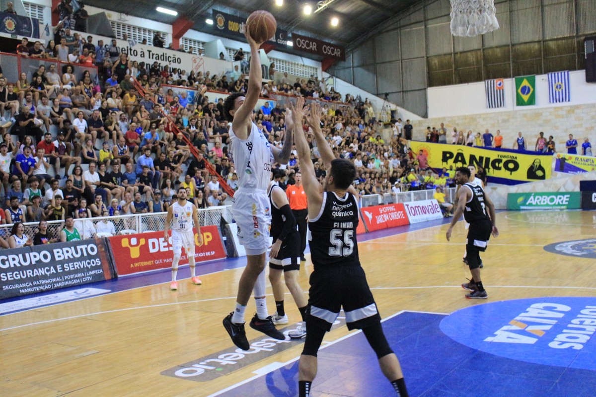 São José vira nos segundos finais e vence o Corinthians por um ponto de diferença pelo NBB