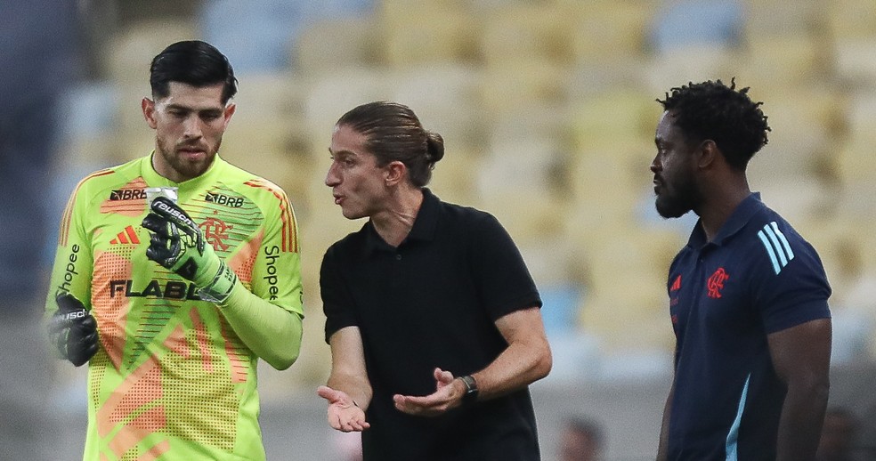 Flamengo ter que buscar um reserva para o goleiro Rossi em 2026  Foto: Gilvan de Souza/CRF