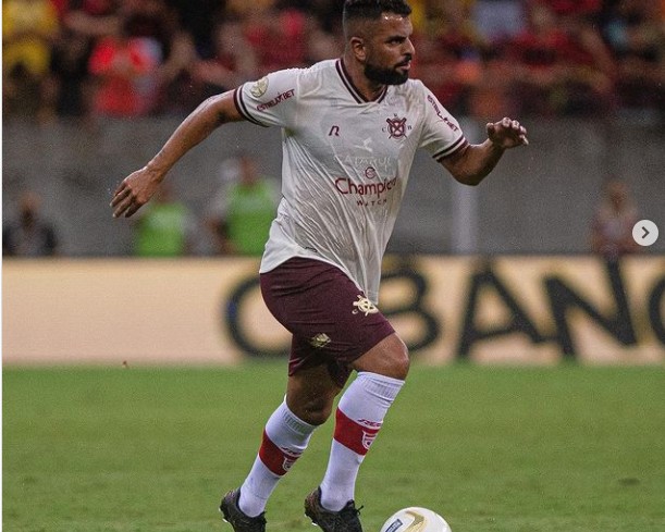 Maicon entra no 2º tempo do jogo contra o Sport e encurta o caminho ...