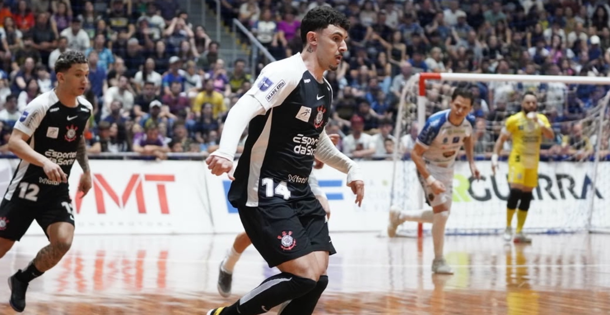 Corinthians vence o Pato e avança às quartas de final da LNF
