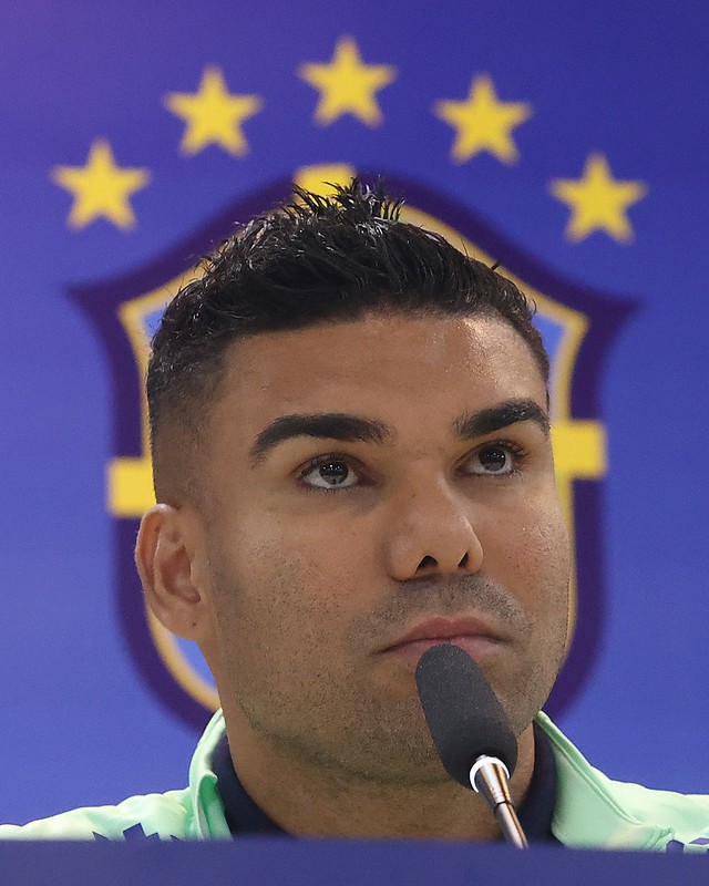 Casemiro se apresenta à seleção brasileira na Granja Comary antes dos demais convocados