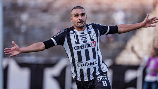 Lembra dele? Ex-Palmeiras faz quatro gols nos últimos três jogos e chega à artilharia da Série D - Aos 33 anos, atacante lembra passagem de 10 anos pelo Verdão: "Gratidão eterna"
