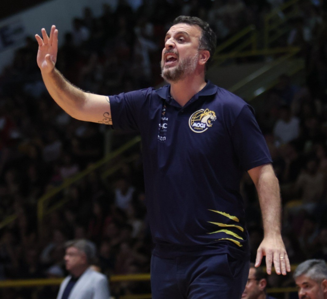 Penna aponta baixo aproveitamento ofensivo do Mogi após derrota para Franca no jogo 3