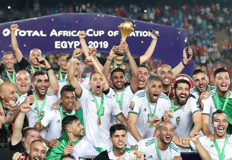 Salah encara Mané na final da Copa das Nações Africanas – Monitor
