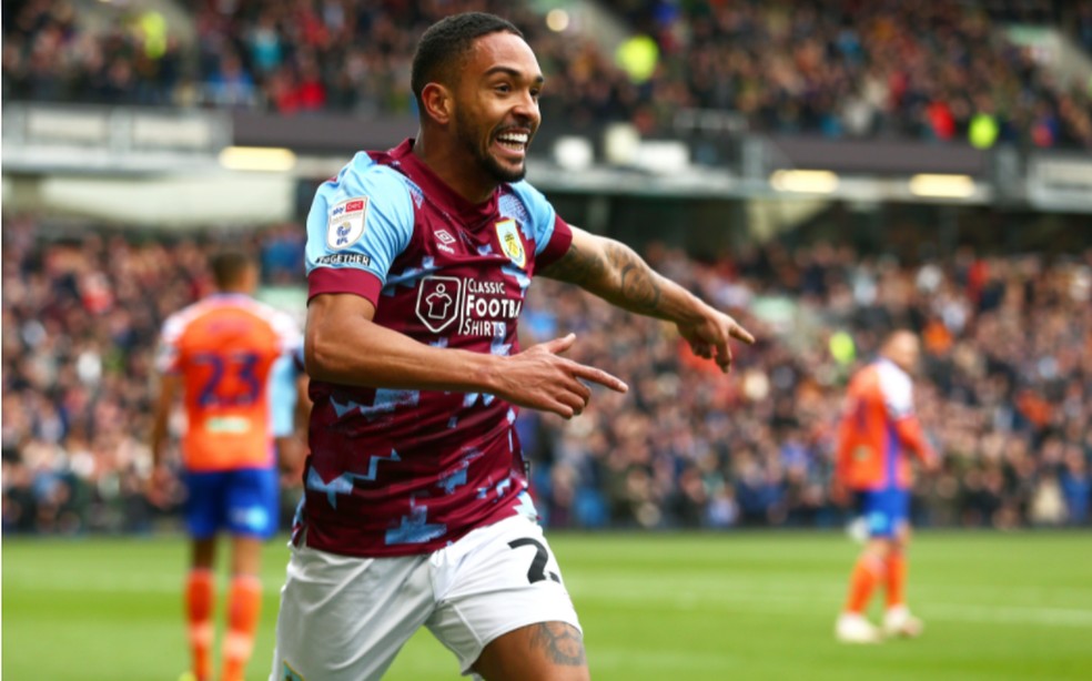 LEMBRA DELE? Ex-Cruzeiro gerará lucro com transferência do Burnley ao Botafogo