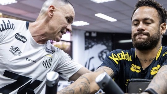 Bastidores: Neymar tira autonomia do Santos e prioriza equipe particular em tratamento de lesão - Foto: (Diego Sanches/Santos)